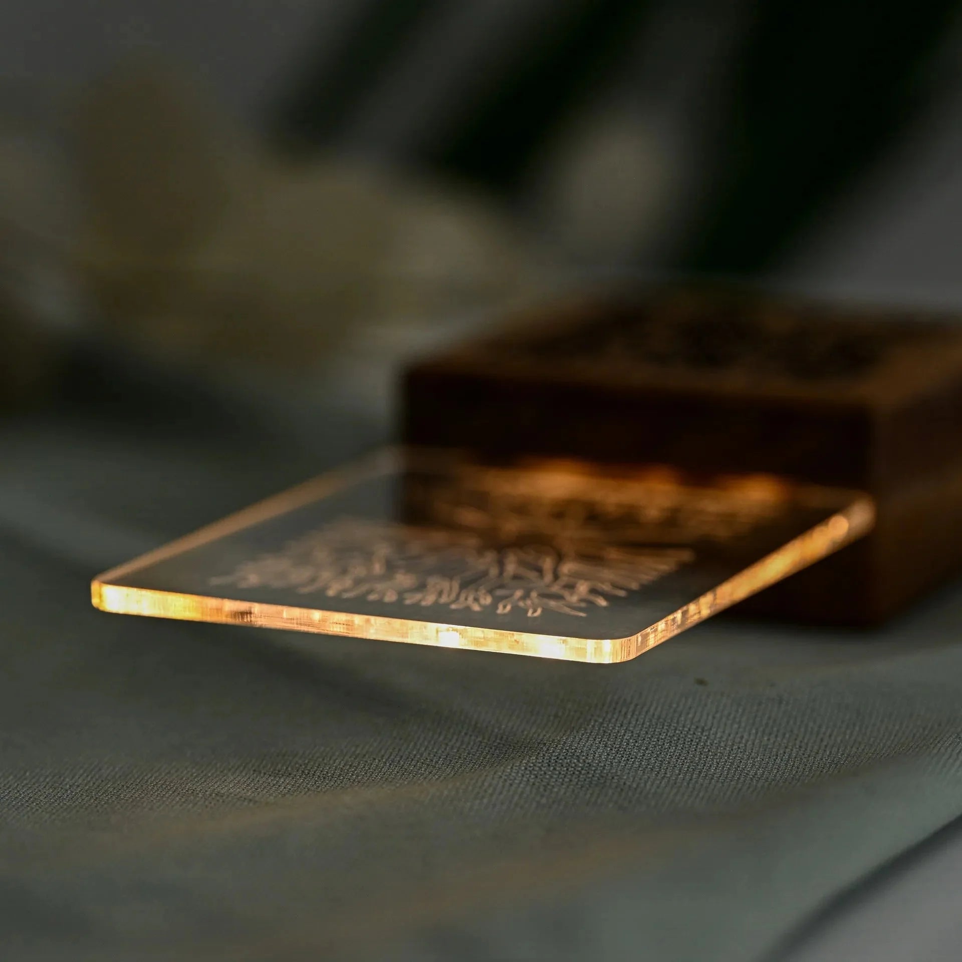 Acrylic QR Code Plate with Illumination (QW06) - inkohoreca - shop