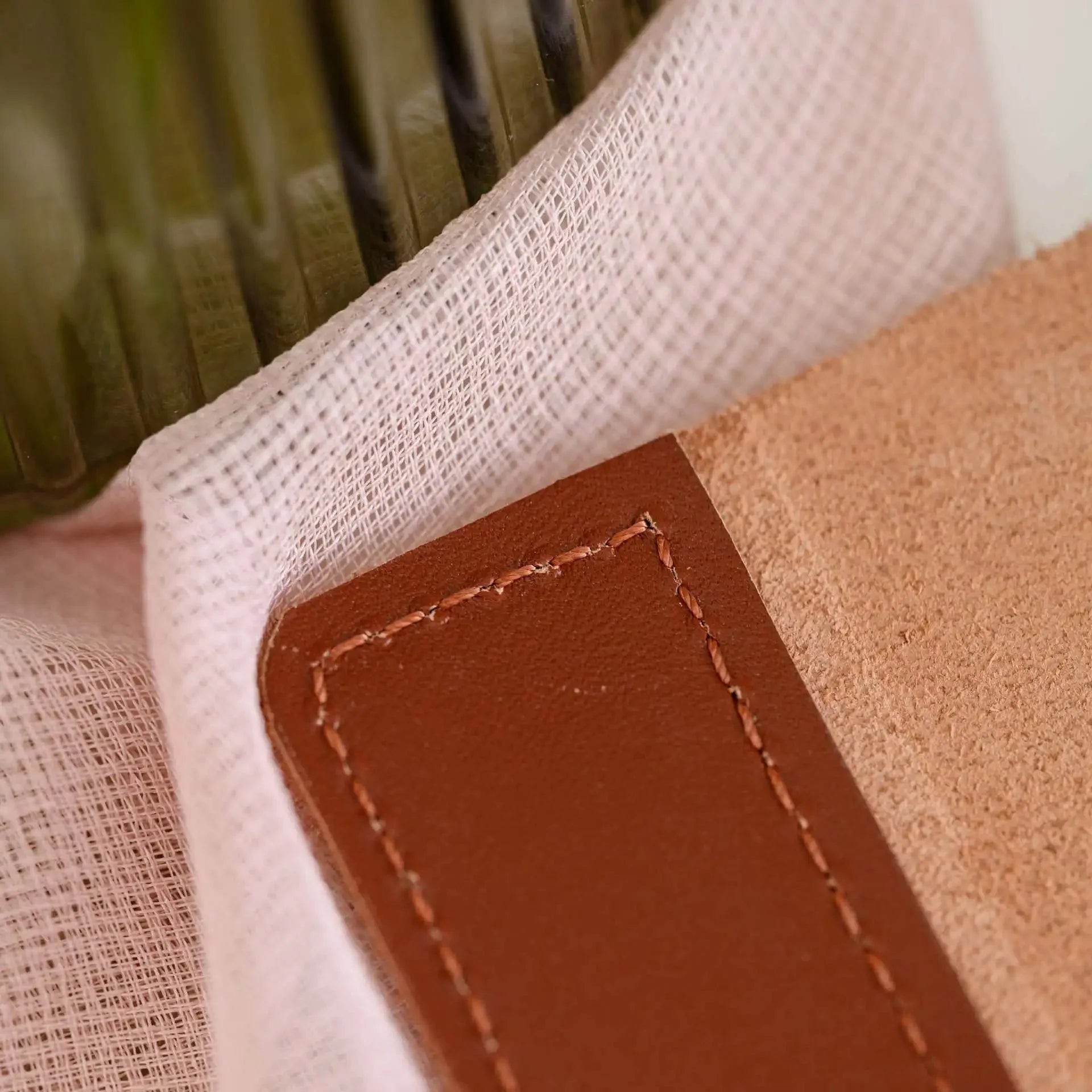 Basic Leather Menu Holder with fixing by Screws and Plank (LM02A4) - inkohoreca - shop