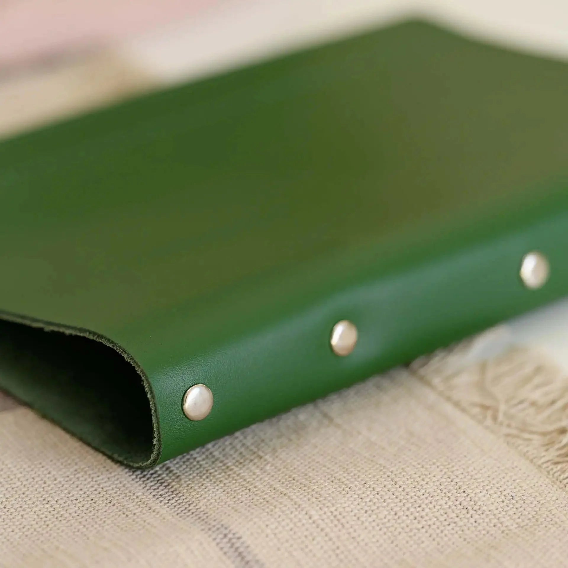 Basic Leather Menu Holder with Ring Binder Mechanism (LM01A5) - inkohoreca - shop