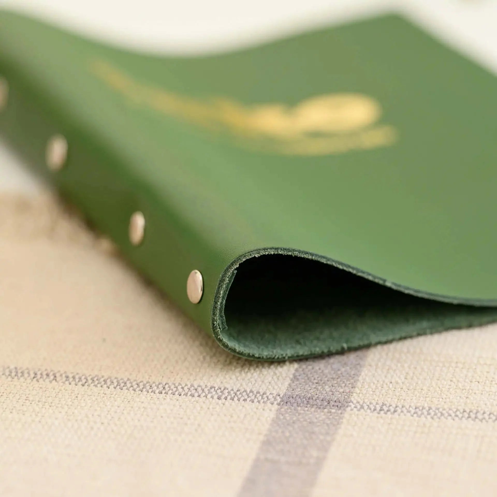 Basic Leather Menu Holder with Ring Binder Mechanism (LM01A5) - inkohoreca - shop