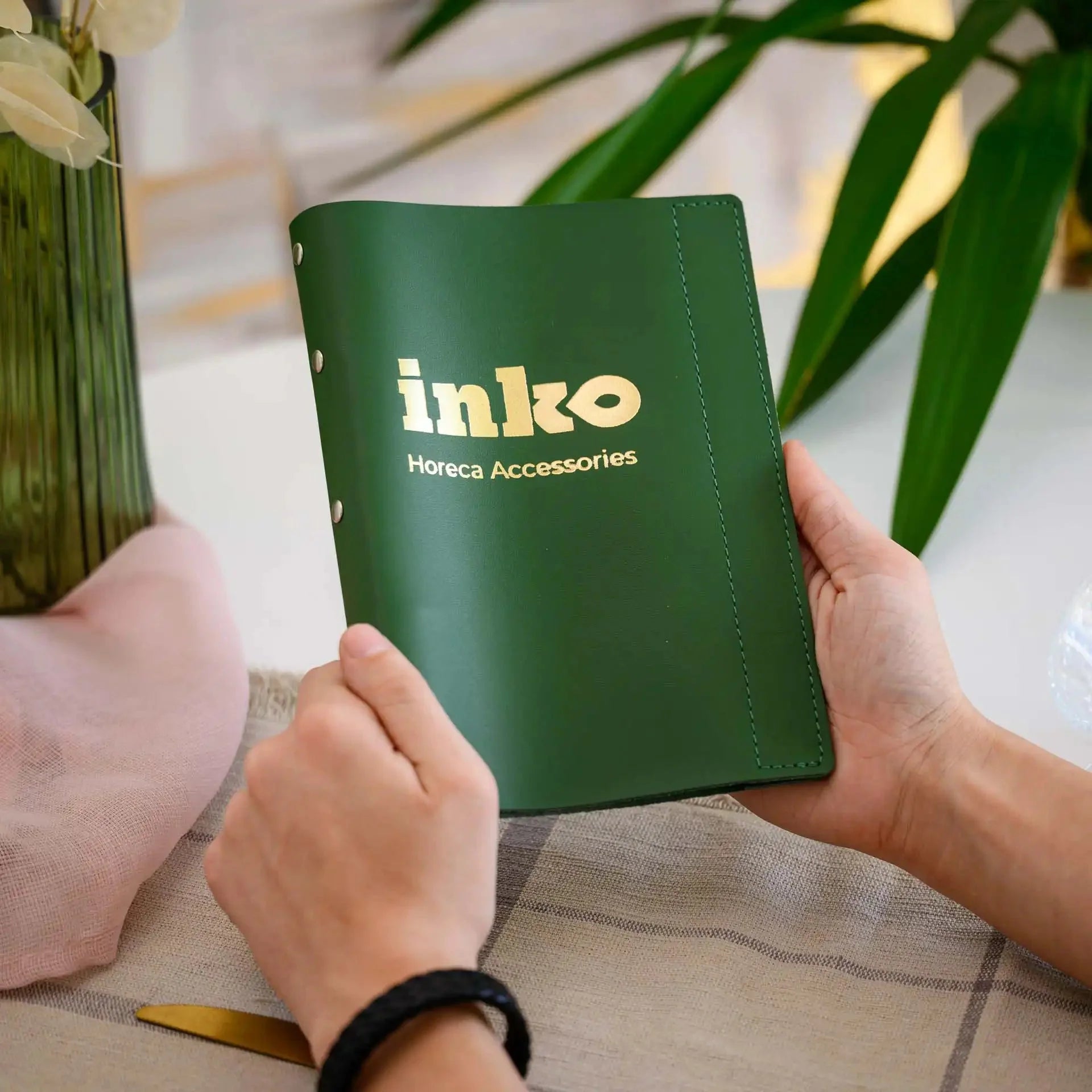 Basic Leather Menu Holder with Ring Binder Mechanism (LM01A5) - inkohoreca - shop