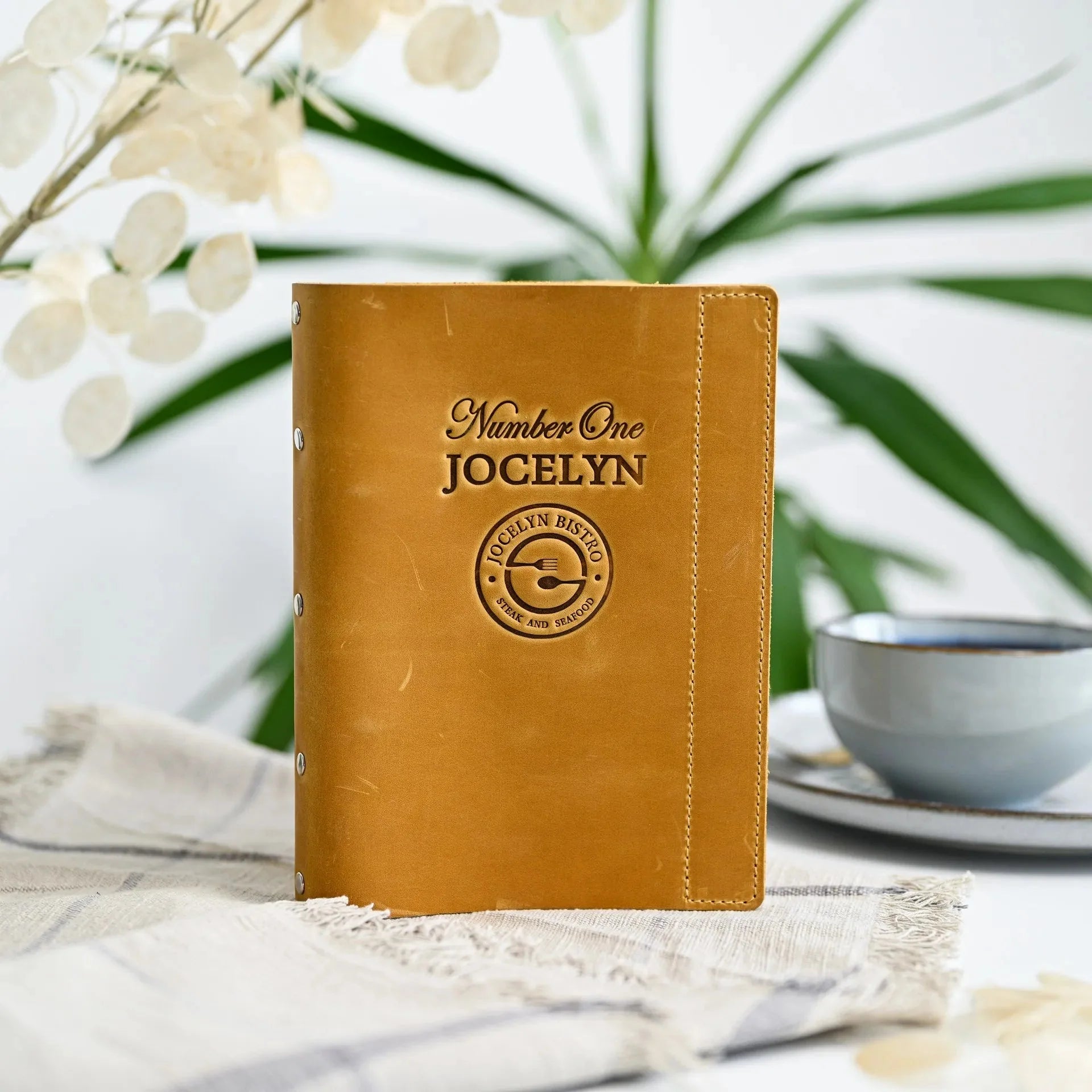 Basic Leather Menu Holder with Ring Binder Mechanism with Crazy Horse leather (LM01A5) - inkohoreca - shop