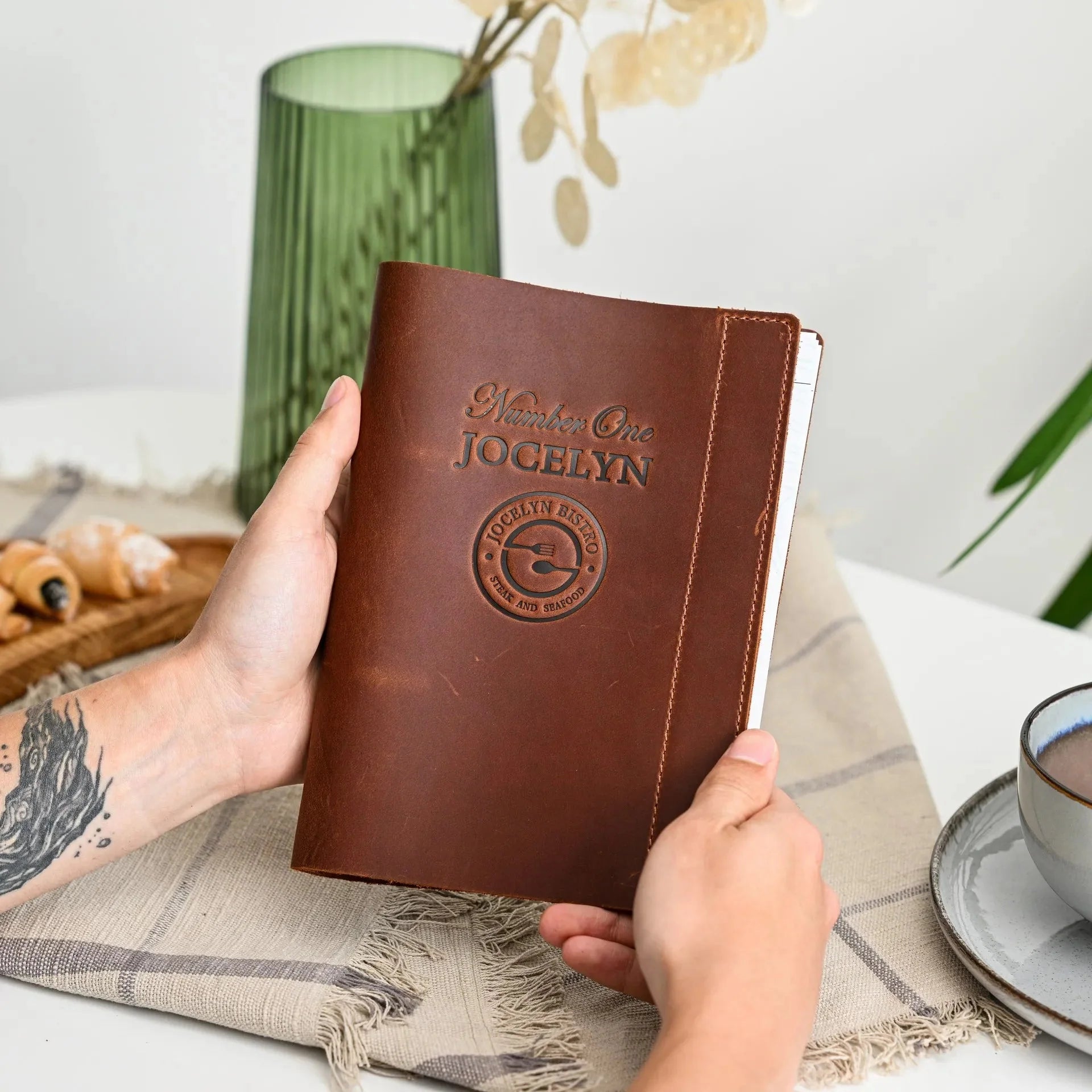 Basic Leather Menu Holder with Ring Binder Mechanism with Crazy Horse leather (LM01A5) - inkohoreca - shop