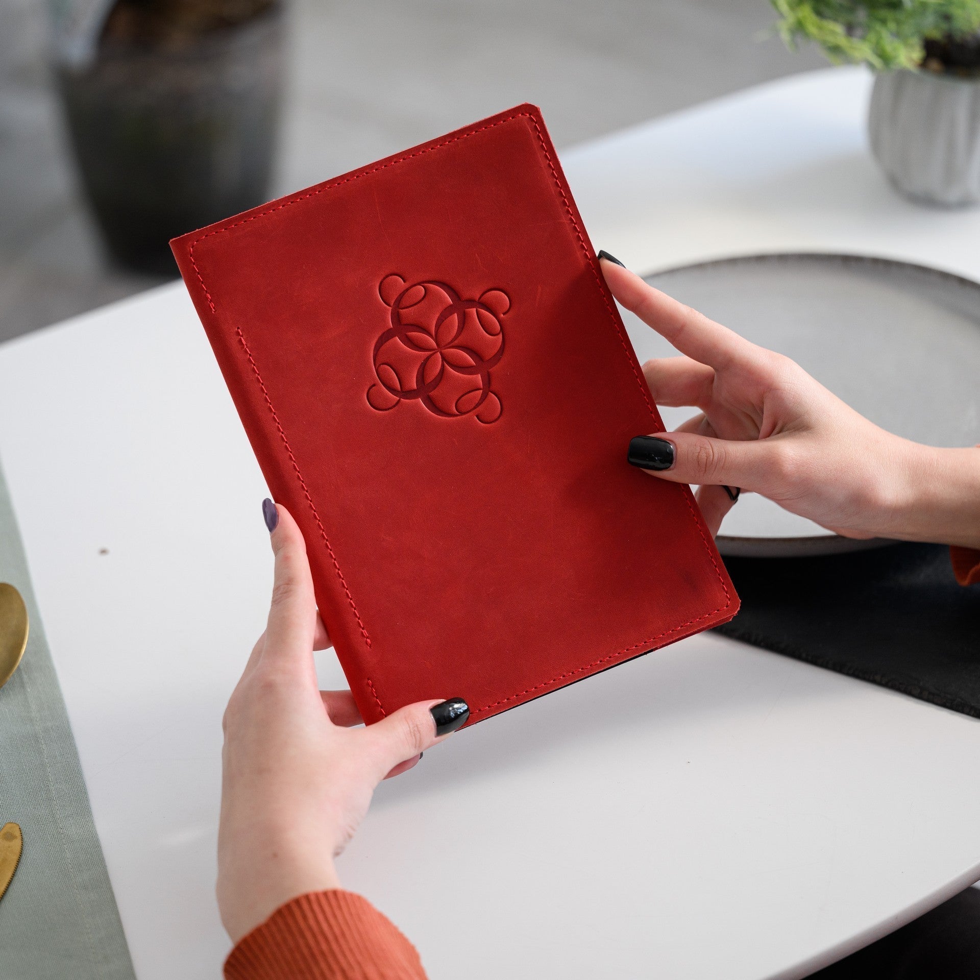 Hardcover Leather Menu Folder with Corner Mountings suitable for US Half Letter / A5 Sheets (LM08A5) - inkohoreca - shop