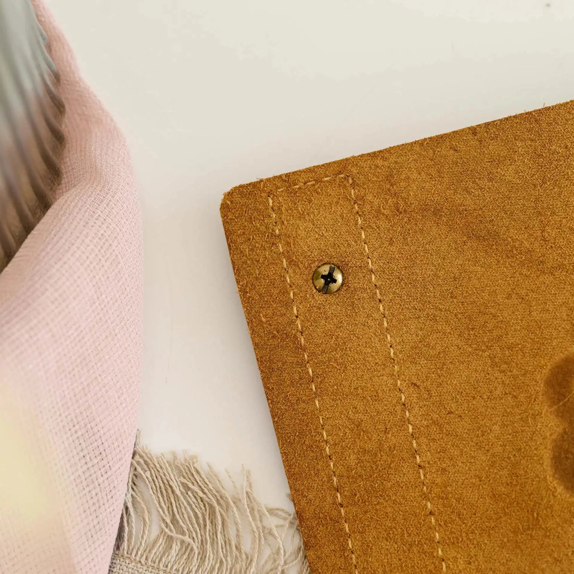 Leather Menu Holder with Holster Screw and Rubber String fixing with Crazy Horse leather (LM07A5) - inkohoreca - shop