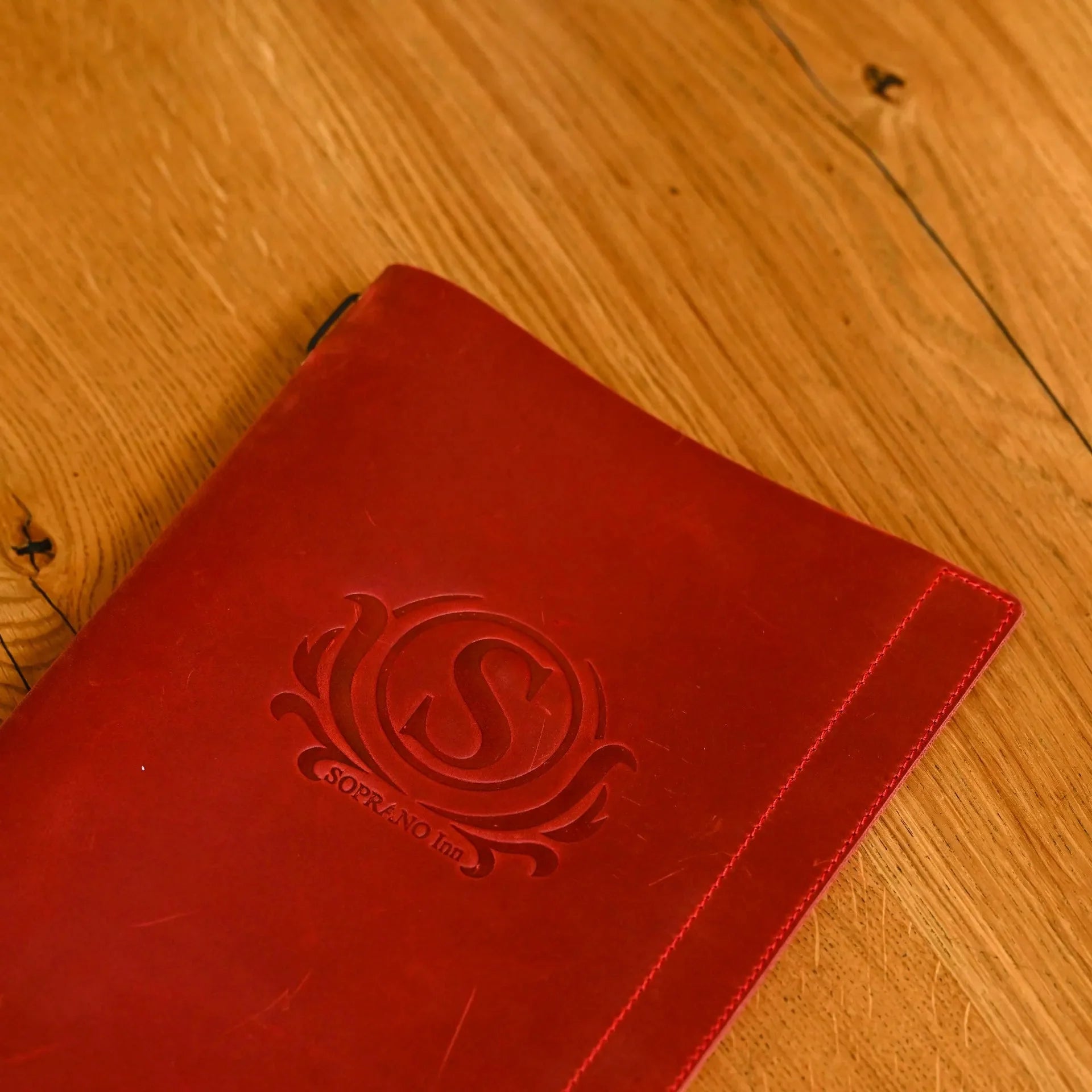 Leather Menu Holder with Rubber String fixing with Crazy Horse leather (LM06A4) - inkohoreca - shop