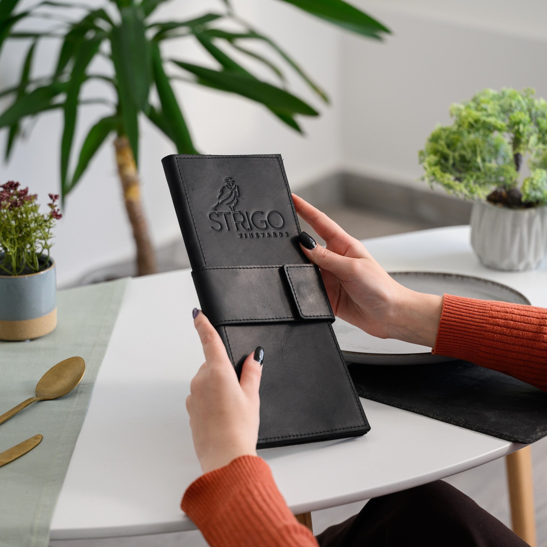 Leather Trifold Menu Holder with Three fields and Magnetic Snap (LM16A2) - inkohoreca - shop