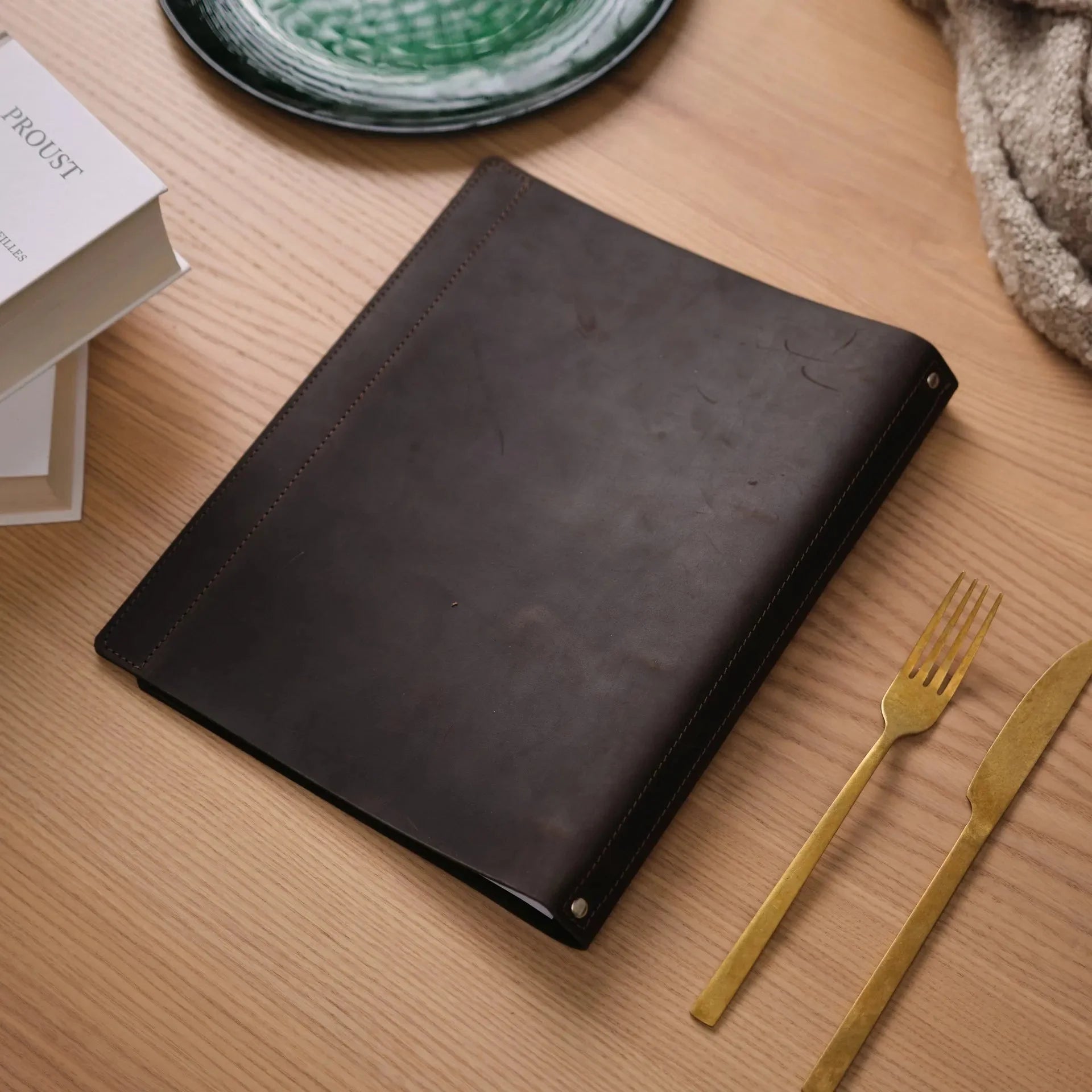 Menu Holder with Ring Binder Mechanism with Crazy Horse leather (LM01A4) - inkohoreca - shop