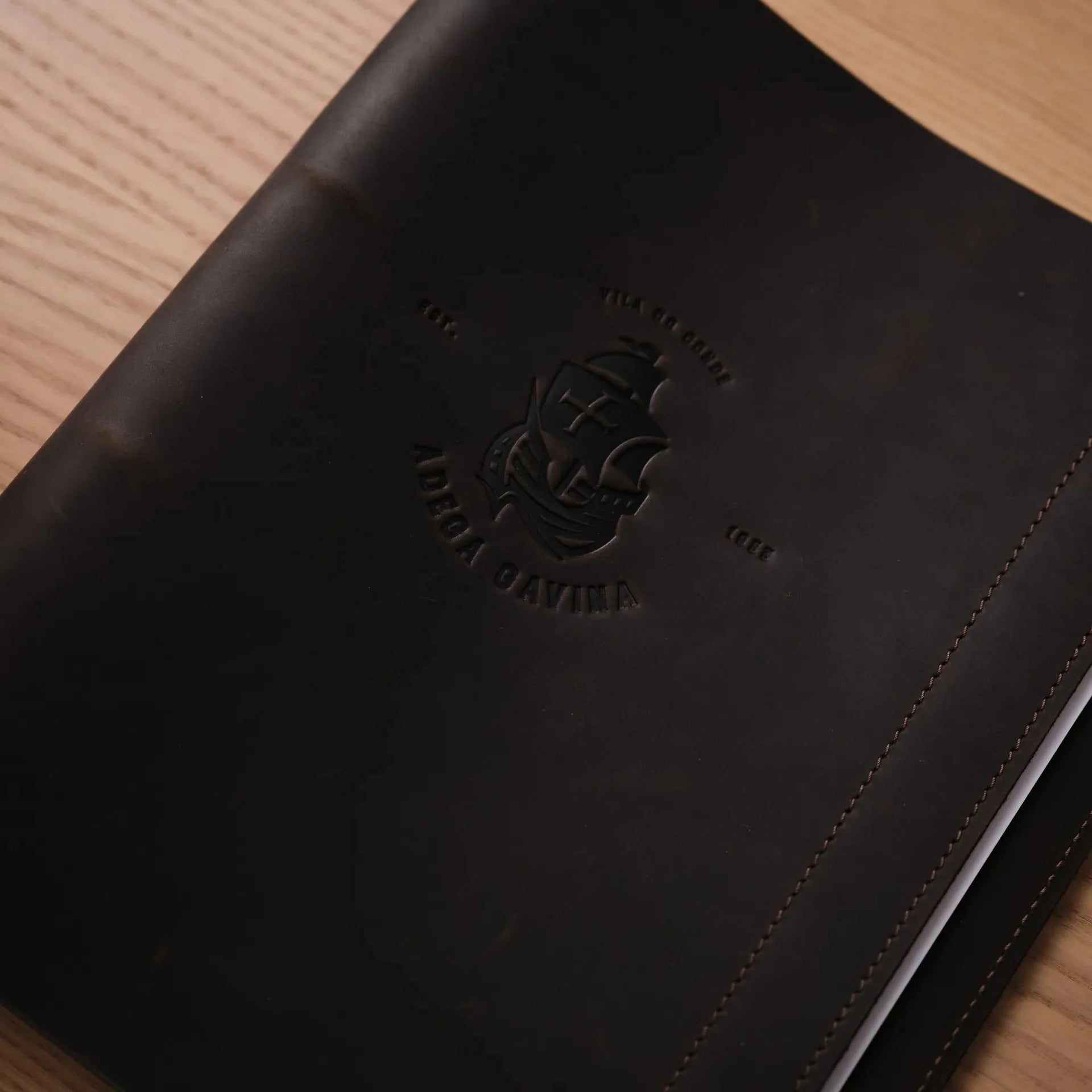 Menu Holder with Ring Binder Mechanism with Crazy Horse leather (LM01A4) - inkohoreca - shop