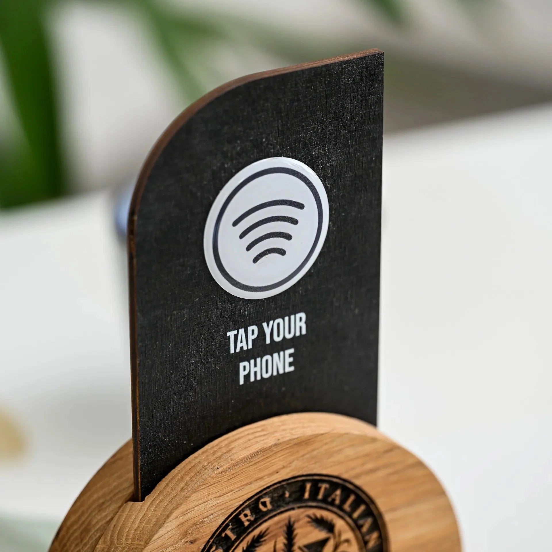 NFC Tag and QR Code Sign at Wooden Stand (NW03) - inkohoreca - shop
