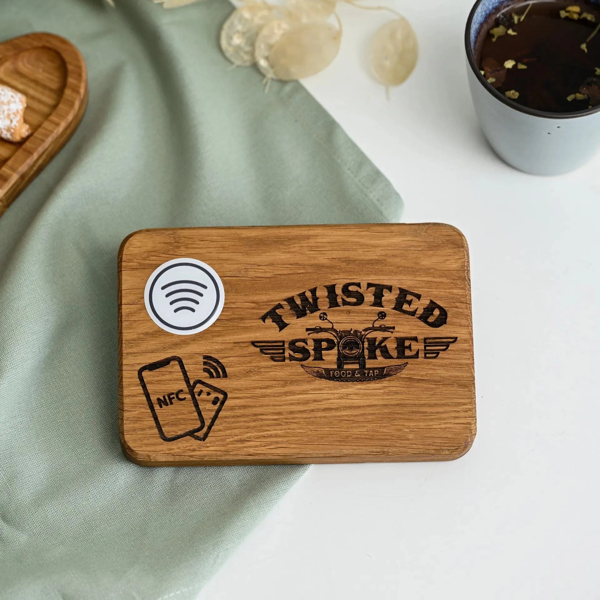 NFC Tag Stand with Logo Engraving (NW01) - inkohoreca - shop