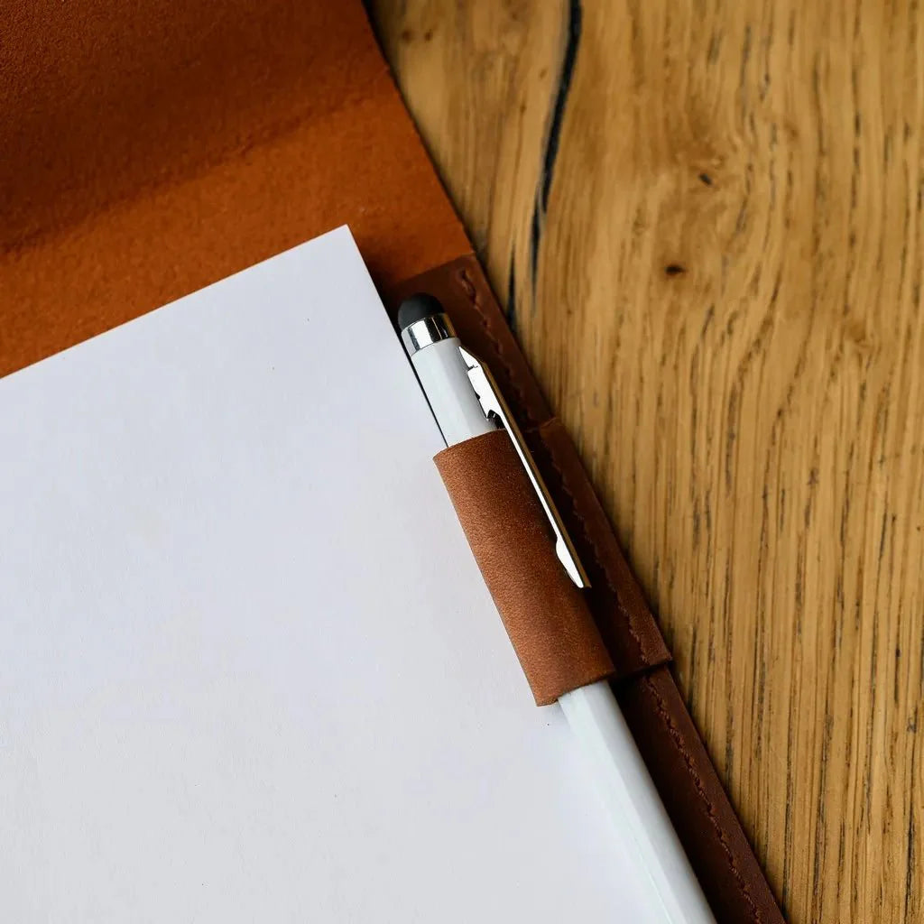 Scratch-Resistant Crazy Horse Leather Notebook – Durable and Stylish for Busy Waitstaff