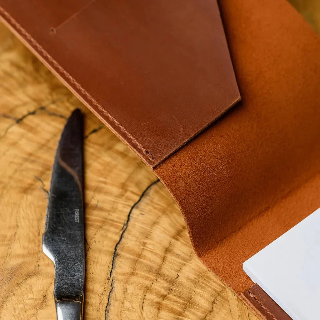 Brown Leather Waiter Notebook with Elastic Closure – Secure and Elegant for Restaurant Use