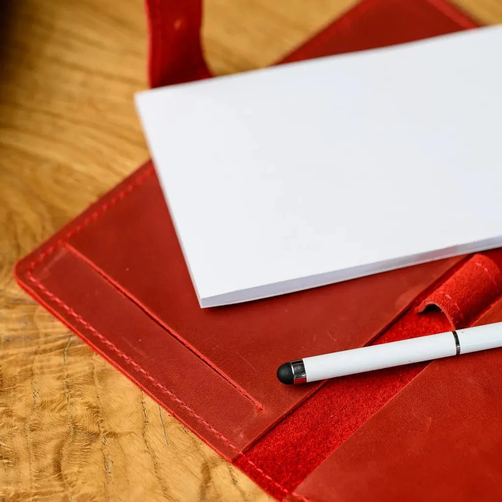 Luxury Crazy Horse leather waiter’s notebook with a secure closure, ensuring durability, elegance, and practical organization for hospitality professionals.