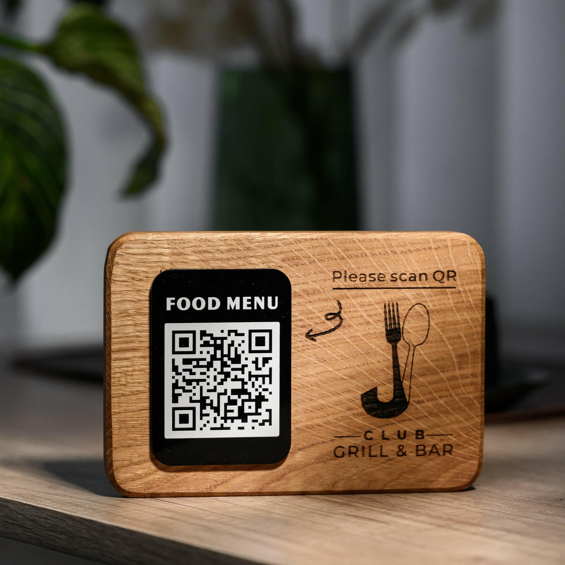 QR Menu Sign on Acrylic Tablet and Oaken base (QW01) - inkohoreca - shop