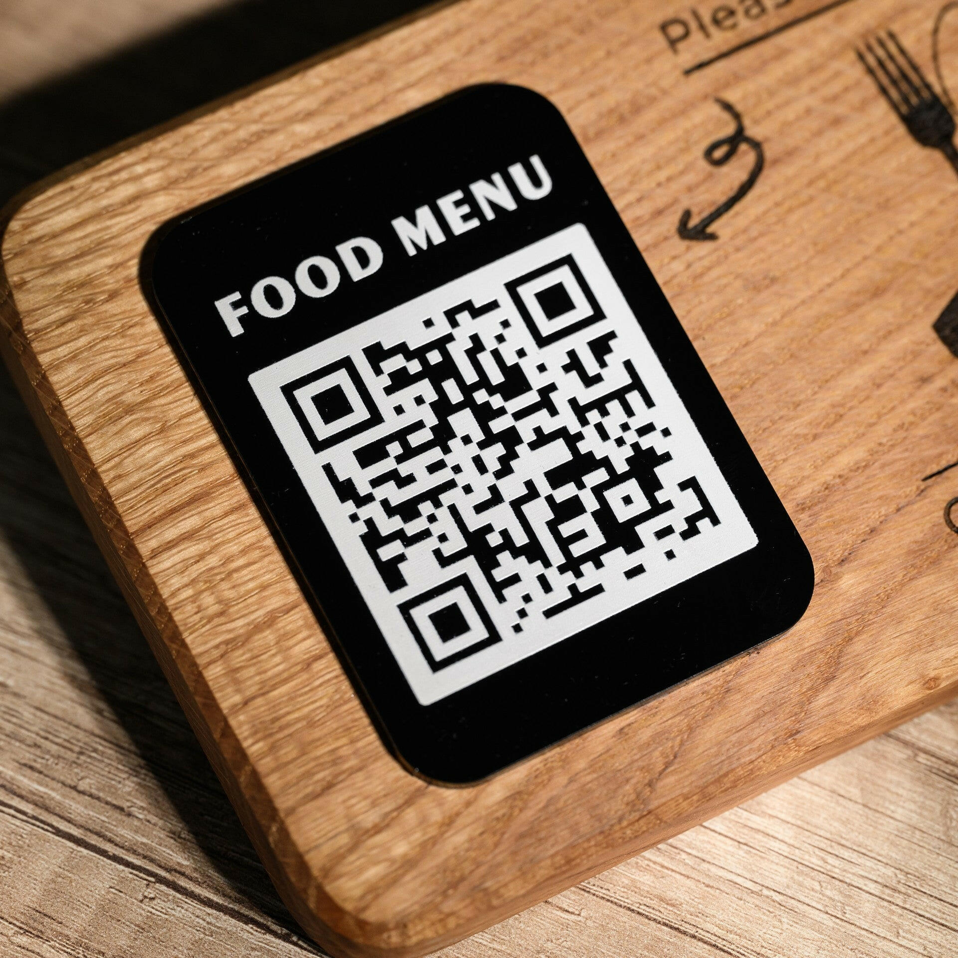 QR Menu Sign on Acrylic Tablet and Oaken base (QW01) - inkohoreca - shop