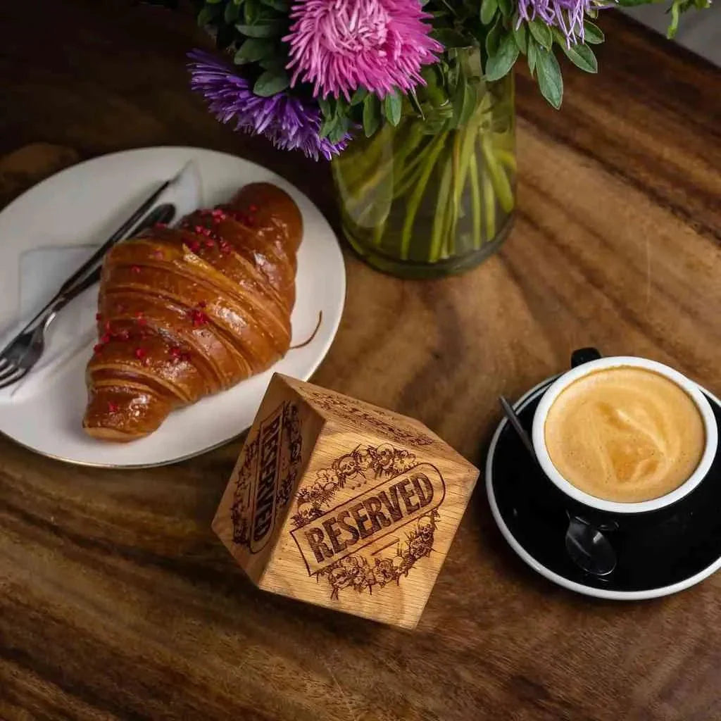 Tabletop Reserve Plate Oaken Cube - inkohoreca - shop