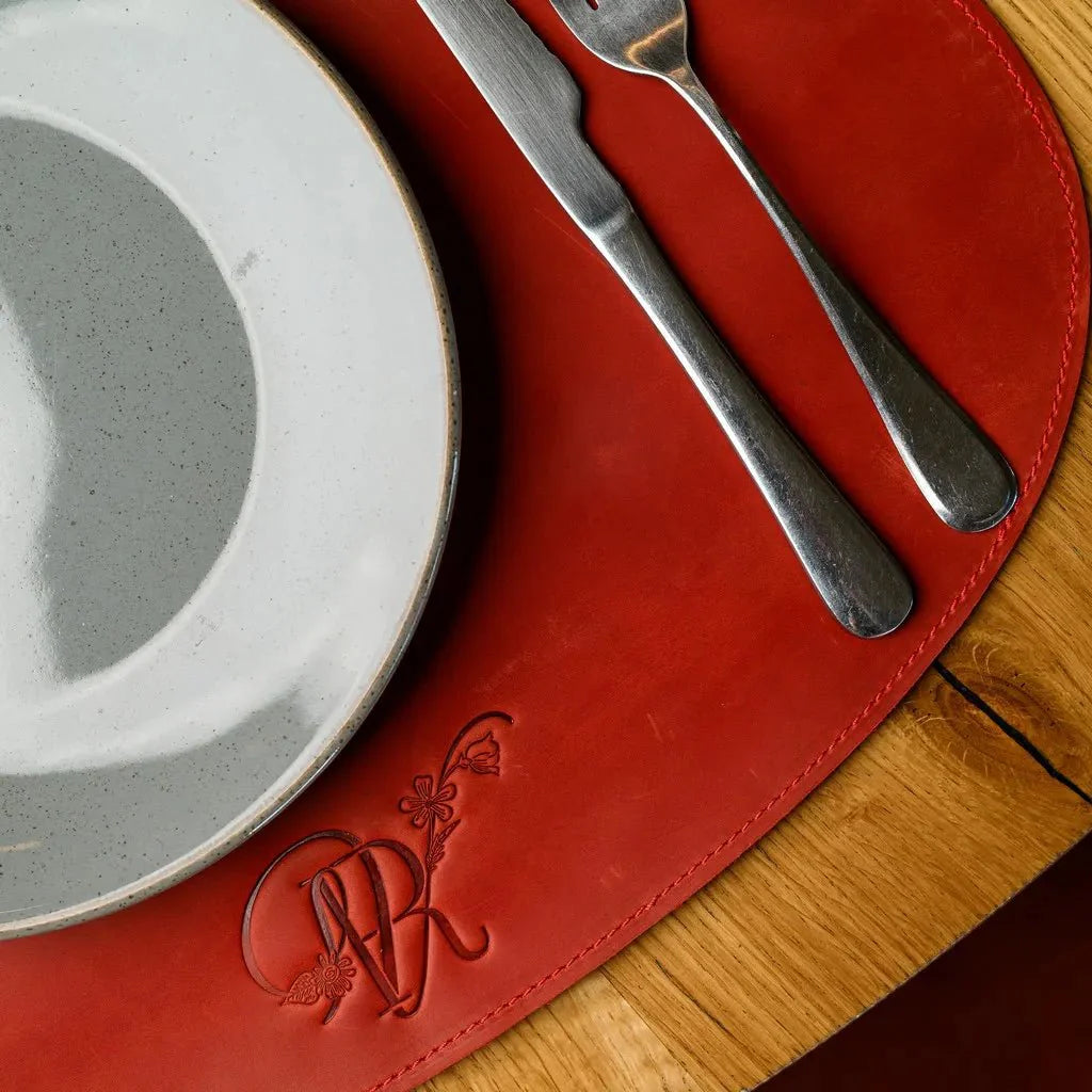 Durable Crazy Horse leather placemat in teardrop shape, resistant to spills and stains. A perfect blend of style and functionality for rustic or modern tablescapes.