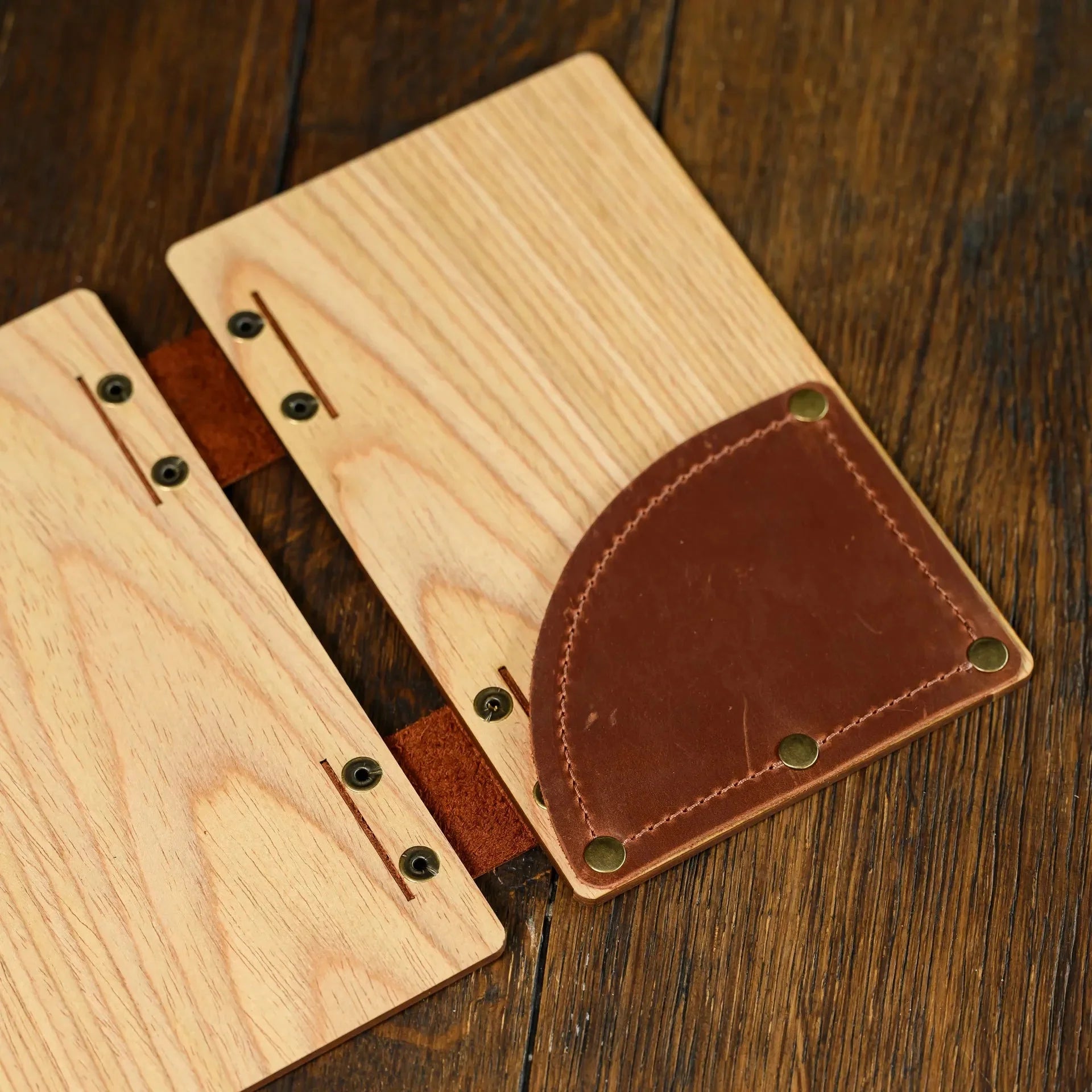 Veneered HDF Check Presenter in Light Oak Colour - inkohoreca - shop