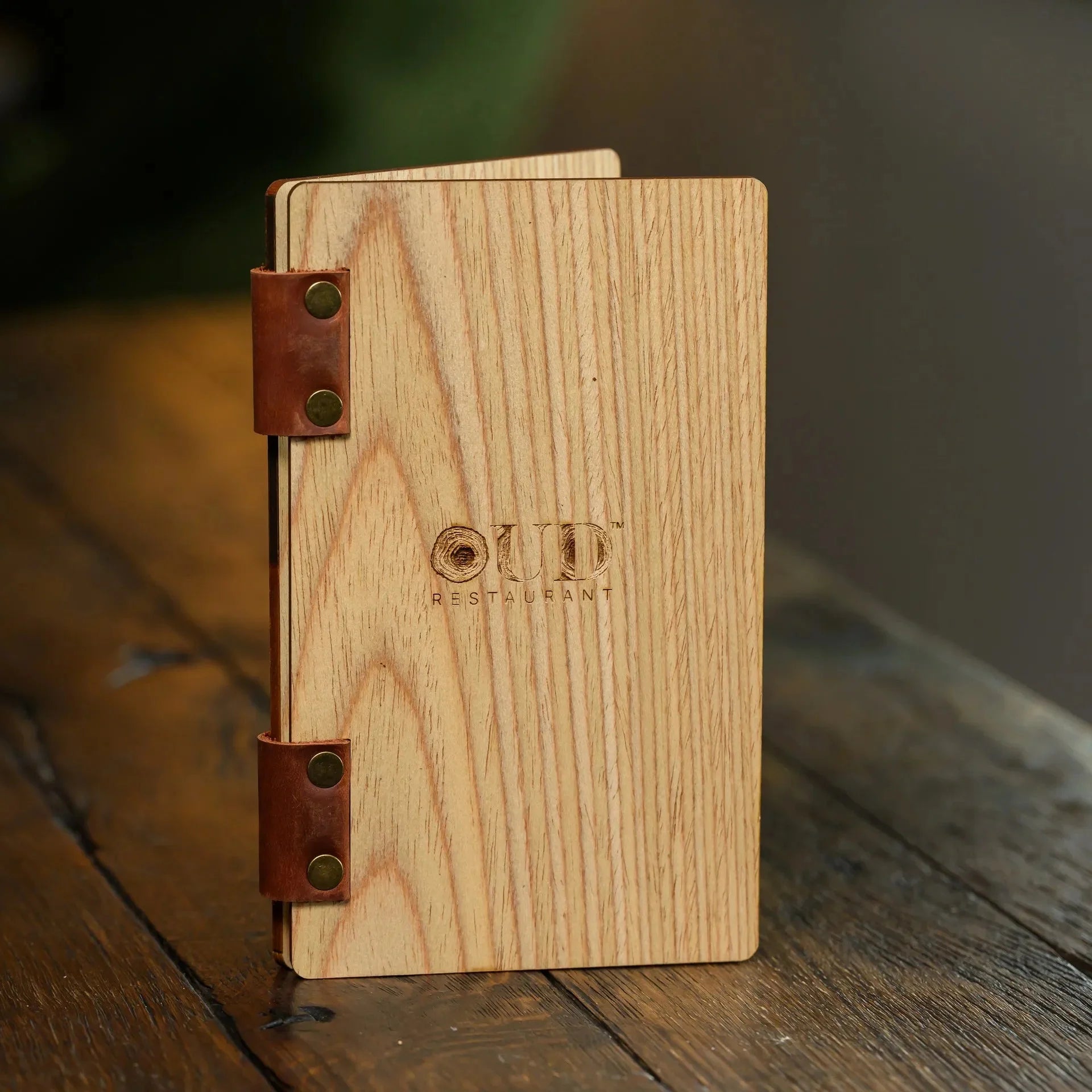 Veneered HDF Check Presenter in Light Oak Colour - inkohoreca - shop