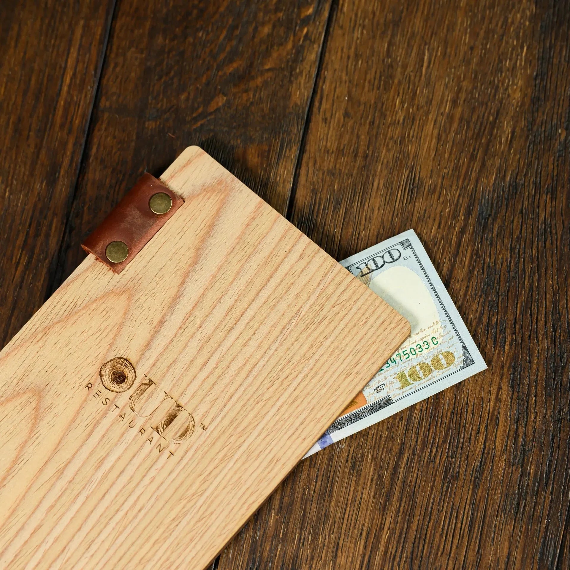Veneered HDF Check Presenter in Light Oak Colour - inkohoreca - shop
