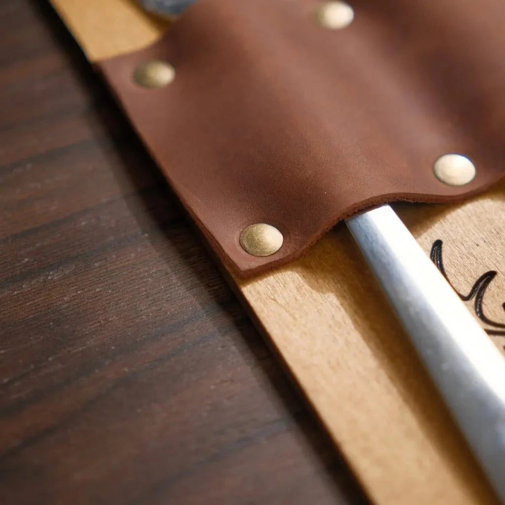 Stylish wood cutlery organizer for restaurants and cafés.