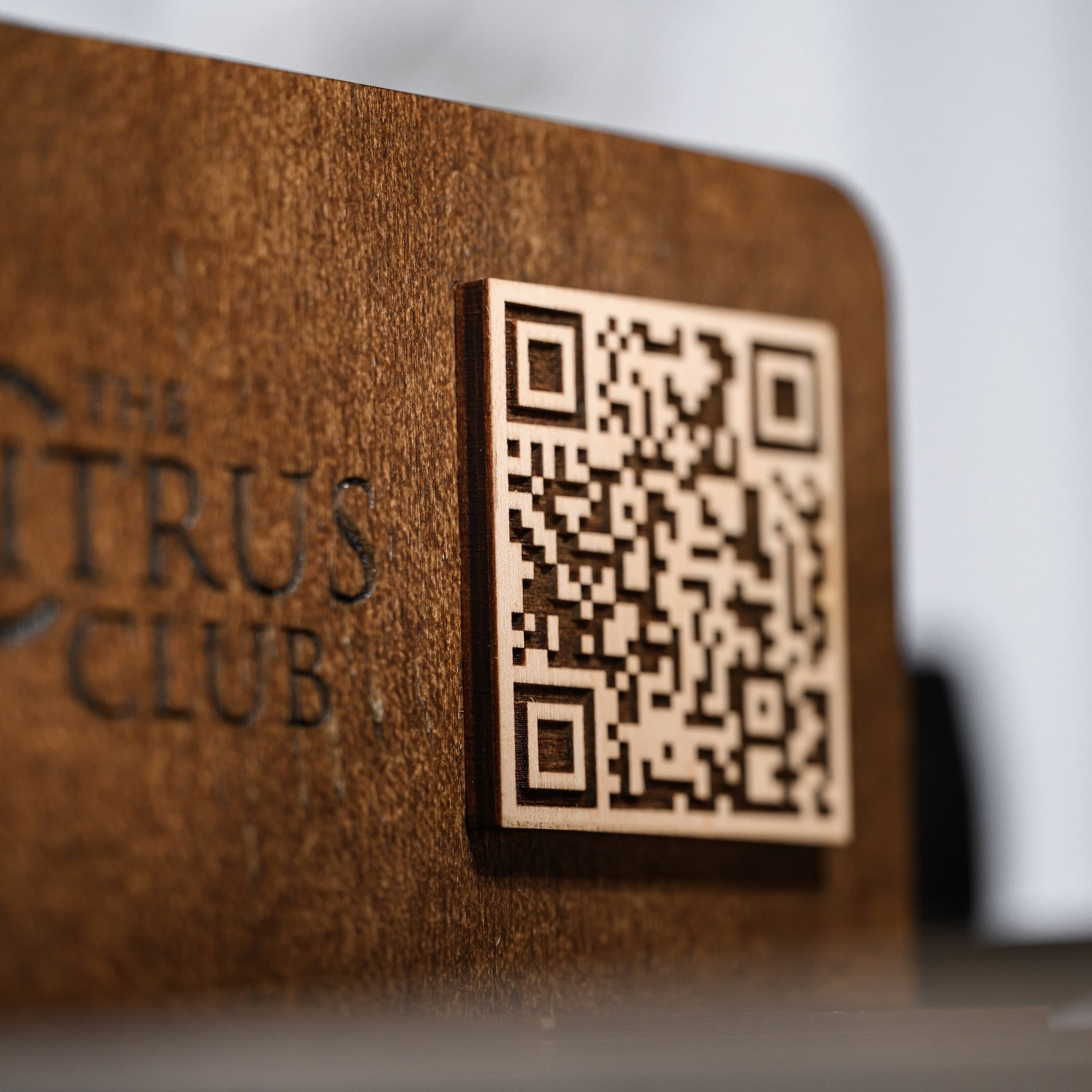 Wooden Horizontal Table Stand with QR Code Menu Sign (QP03) - inkohoreca - shop