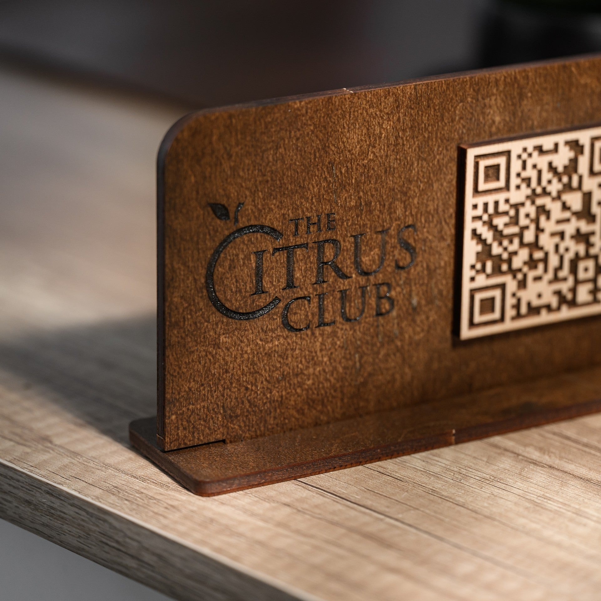 Wooden Horizontal Table Stand with QR Code Menu Sign (QP03) - inkohoreca - shop