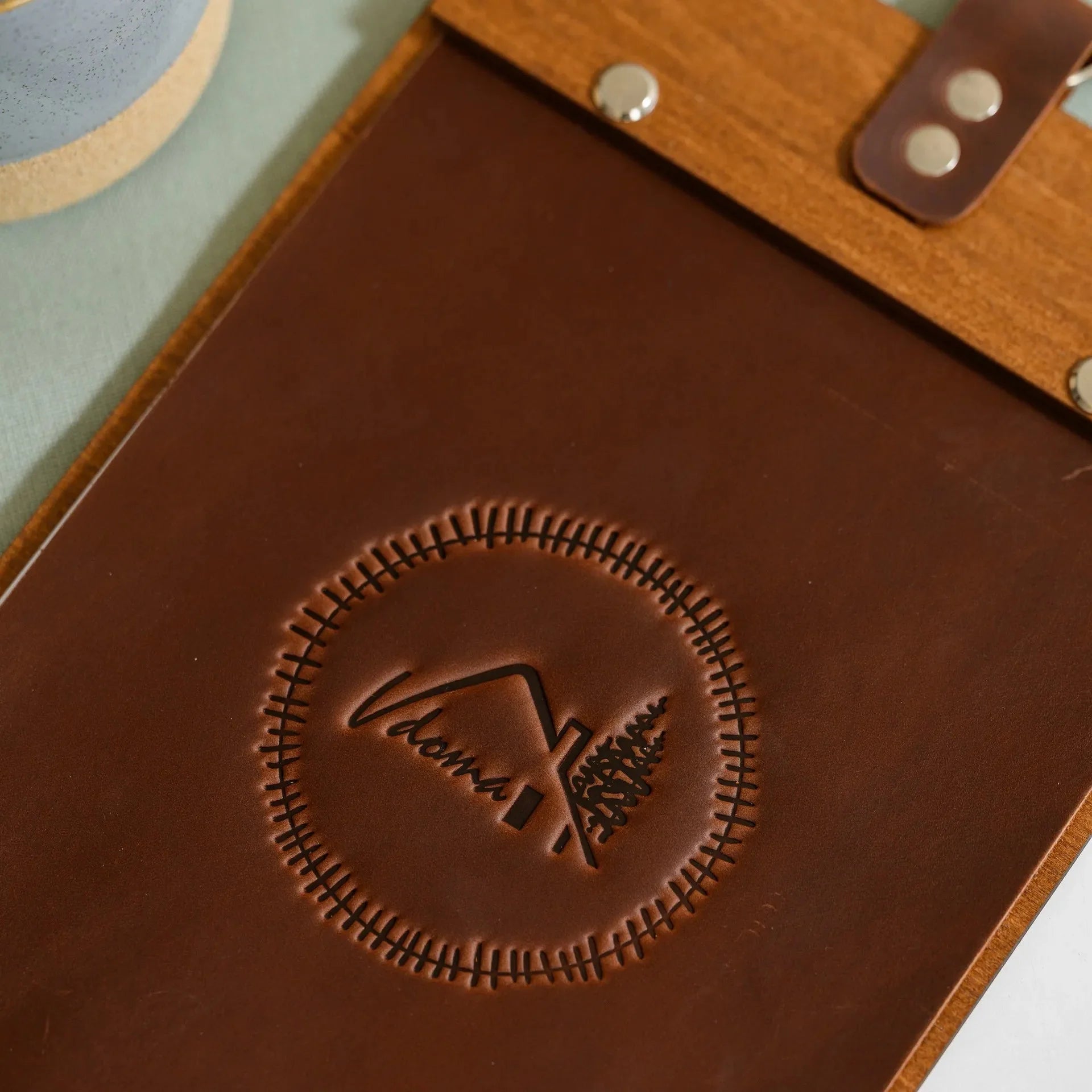 Wooden Menu Board with Crazy Horse Leather Cover and Handling (P02A5) - inkohoreca - shop