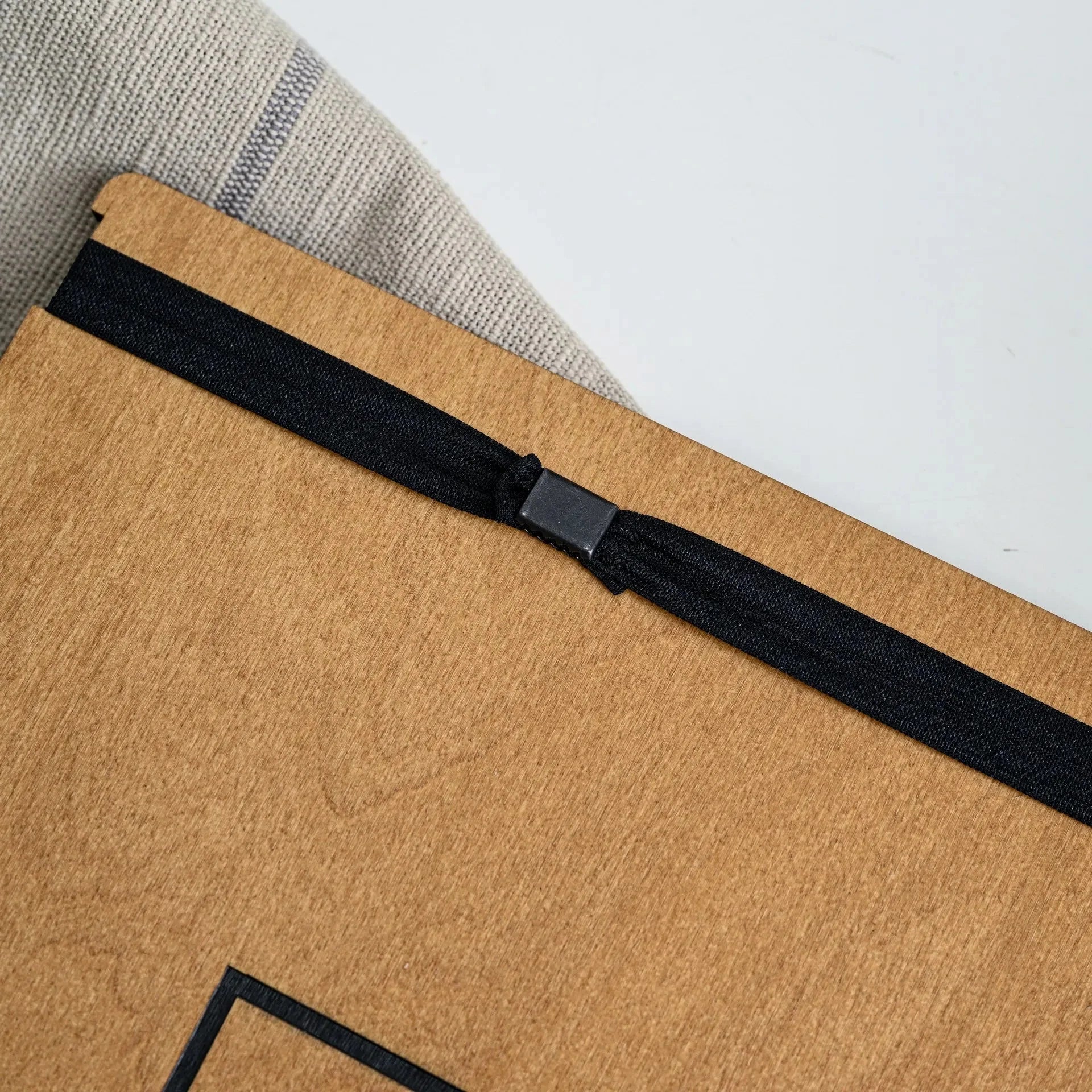 Wooden Menu Board with Elastic Band (P14A1) - inkohoreca - shop