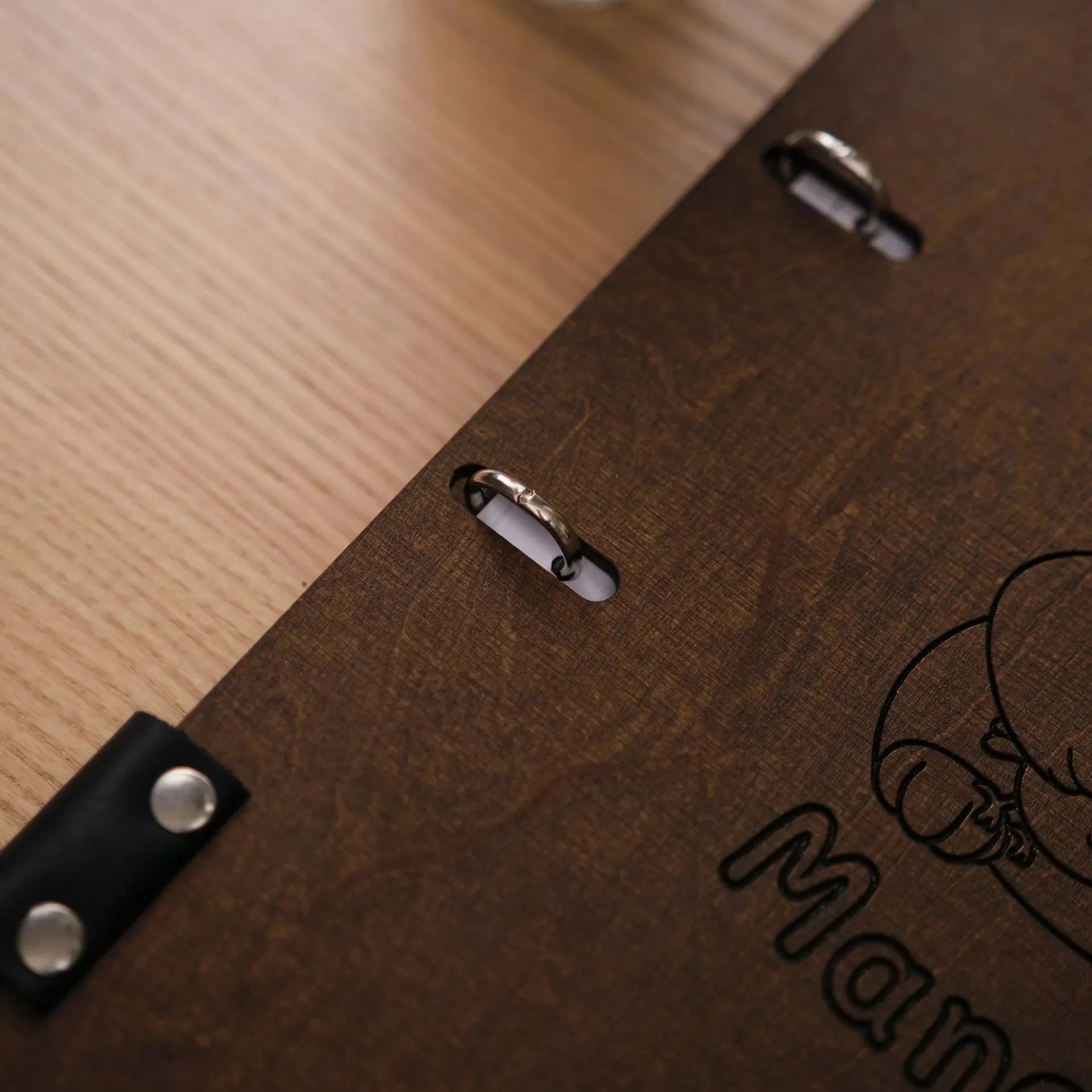 Wooden Menu Holder with Ring Binder Mechanism (M04A4) - inkohoreca - shop