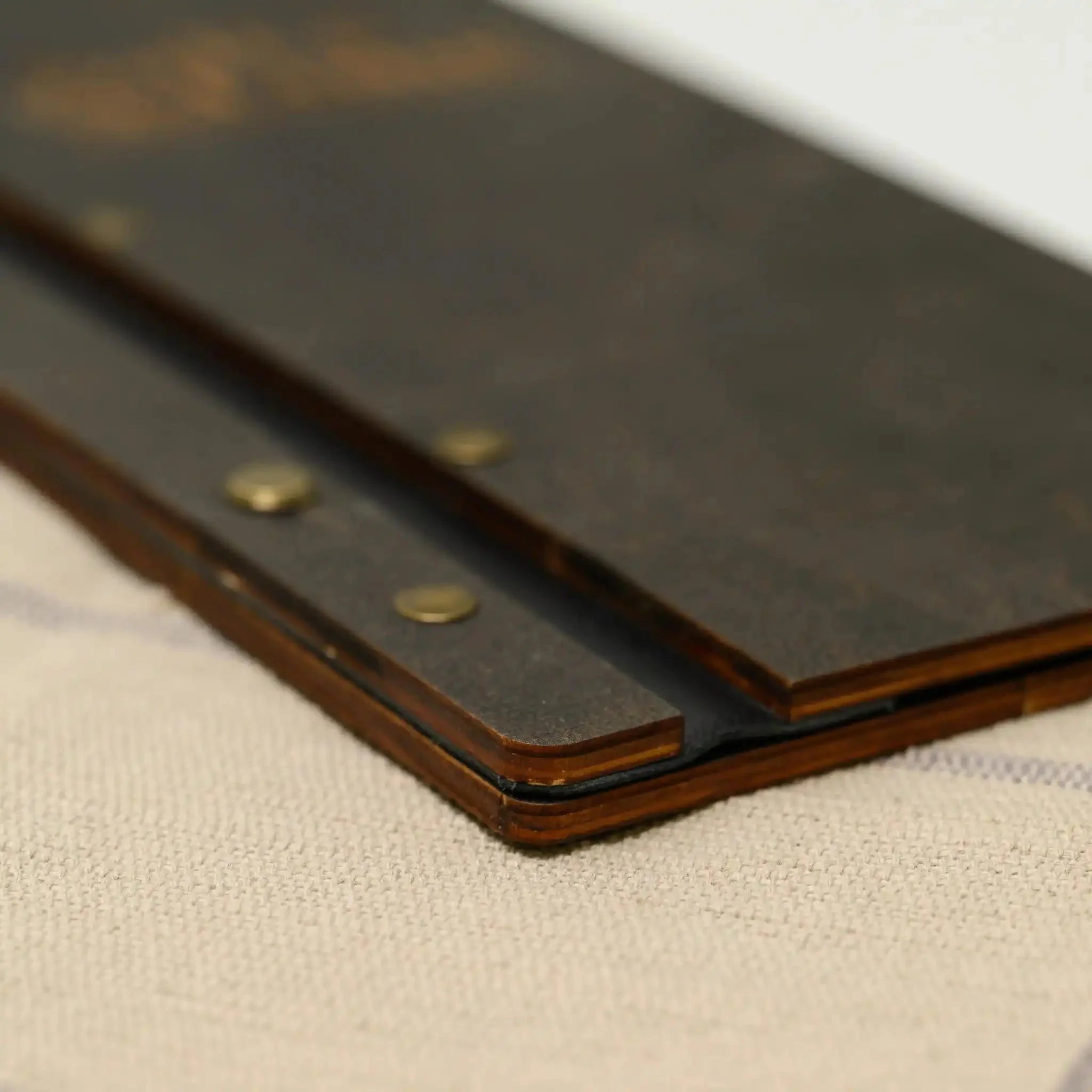 Wooden Wine List Holder fastened on Leather Strap (M01A6) - inkohoreca - shop