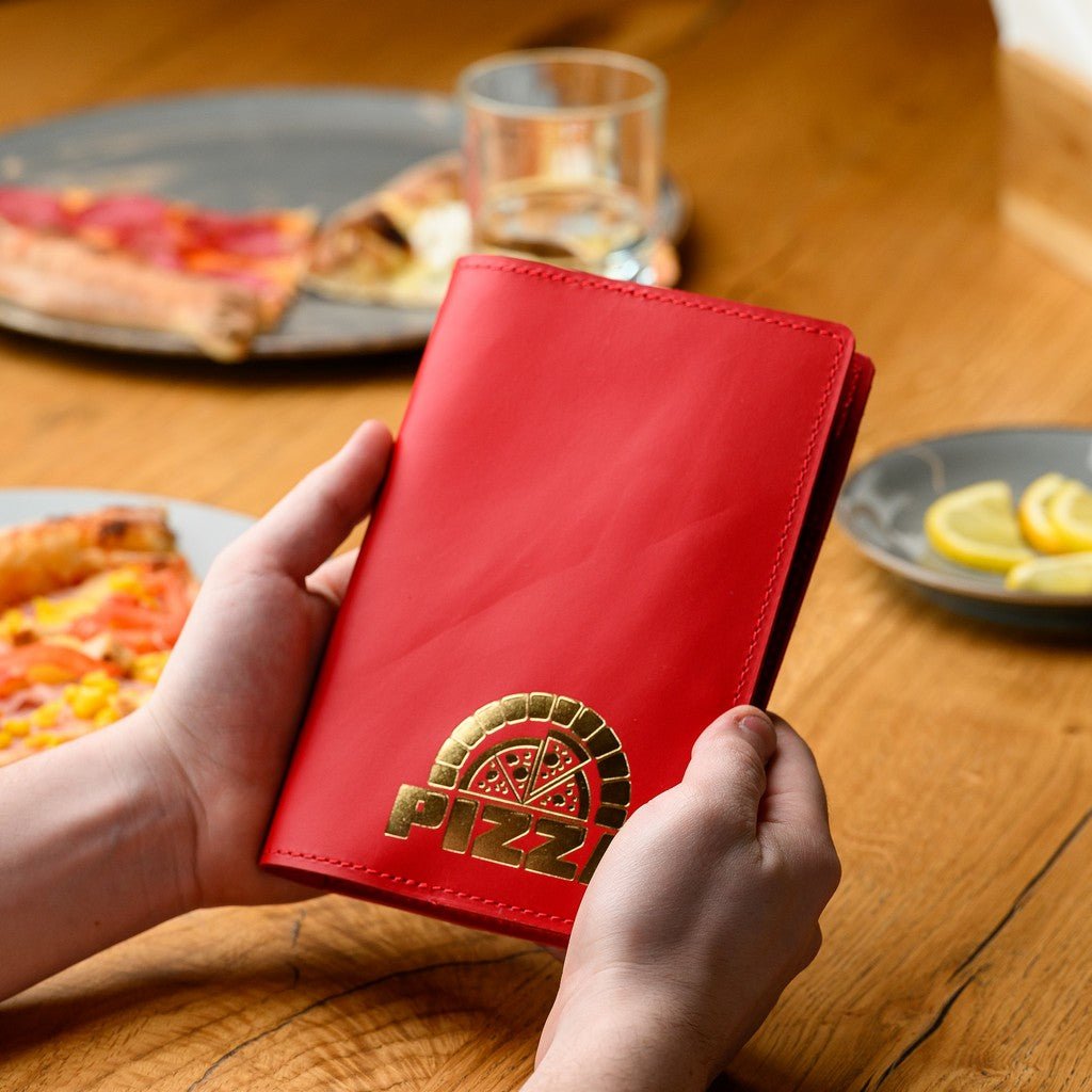High-quality Capri leather waiter’s notebook with a professional and elegant appearance, ideal for organizing orders and important notes.