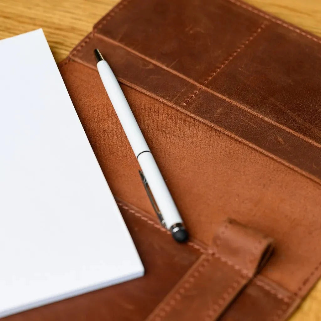High-quality Crazy Horse leather notebook for waiters, featuring a smooth writing surface and a vintage-inspired finish.