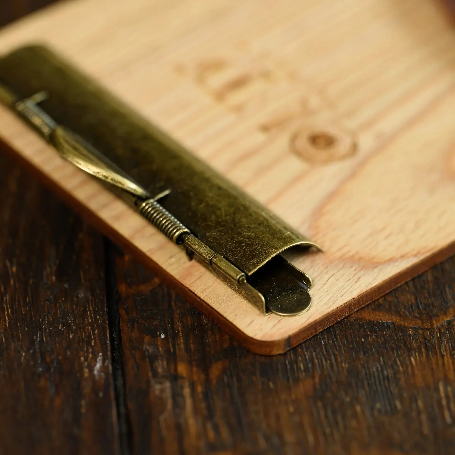 Veneered HDF Check Presenter witn Brass Binder in Light Oak Colour - inkohoreca - shop