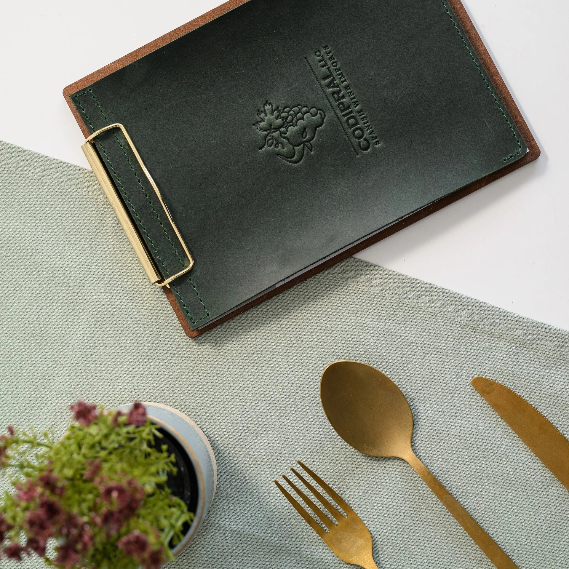 Wooden Menu Board with Crazy Horse Leather Cover and Clip (P03A5) - inkohoreca - shop