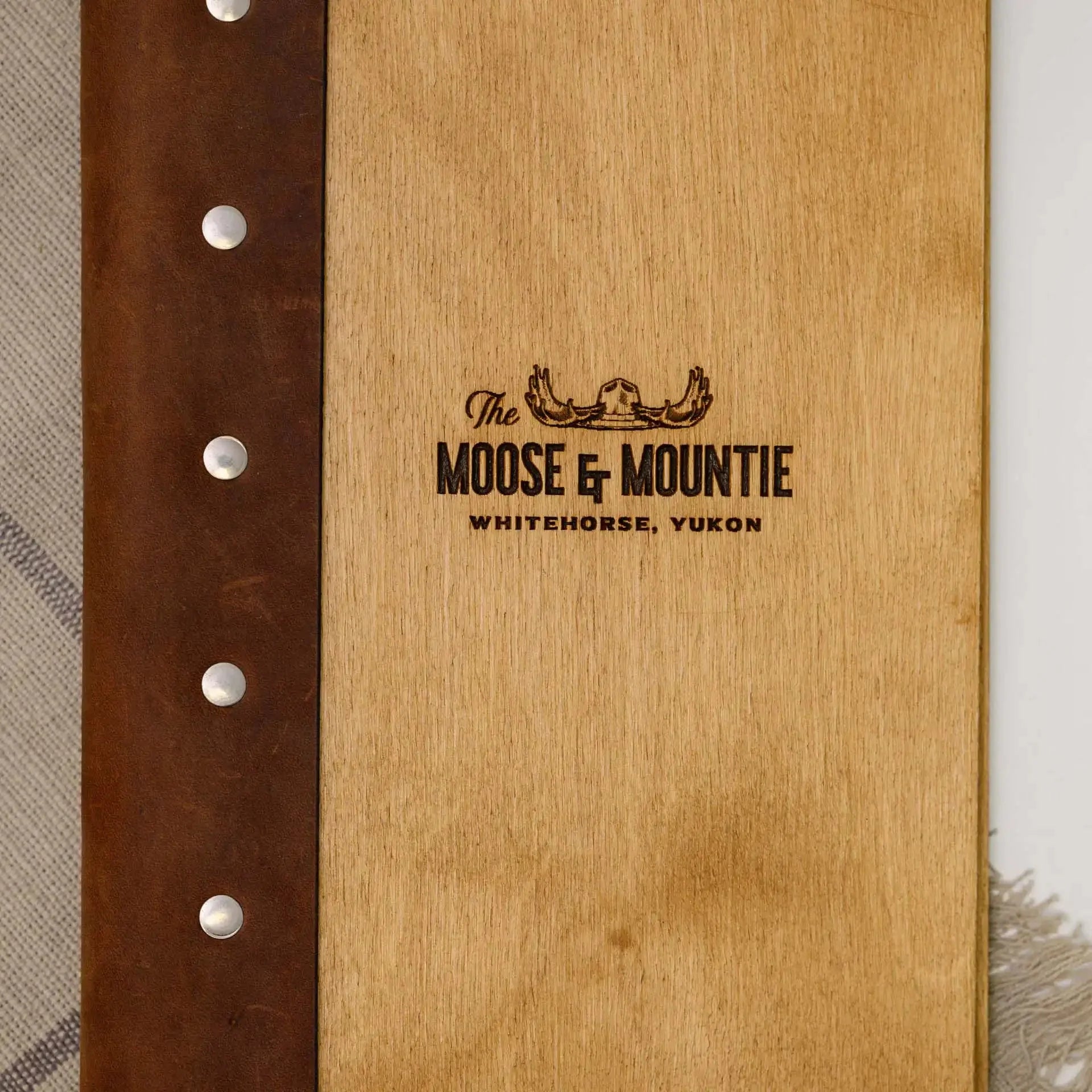 Wooden Wine Menu Holder with Leather Spine (M03A6) - inkohoreca - shop
